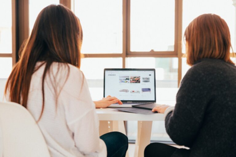 ¿Cómo conseguir trabajo por Internet? Consejos y estrategias para principiantes